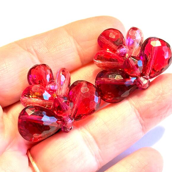 Clip on earrings hallmarked Germany red & pink faceted plastic beads on goldtone - Picture 8 of 8